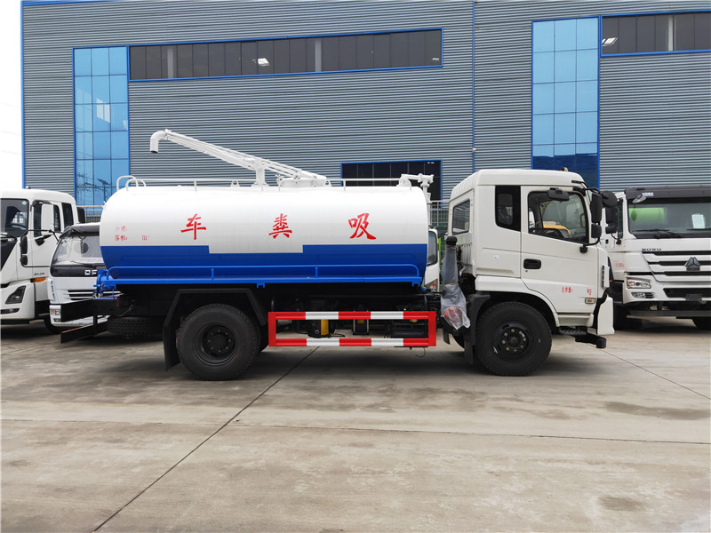 東風牌13方吸糞車