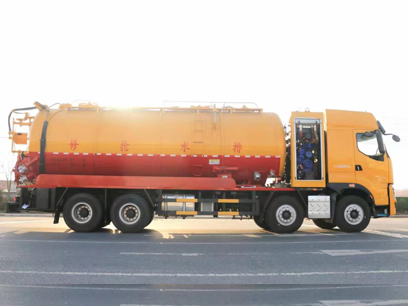 柳汽乘龍36立方清洗吸污車
