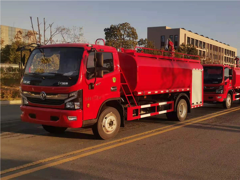 7噸大多利卡消防灑水車(chē)