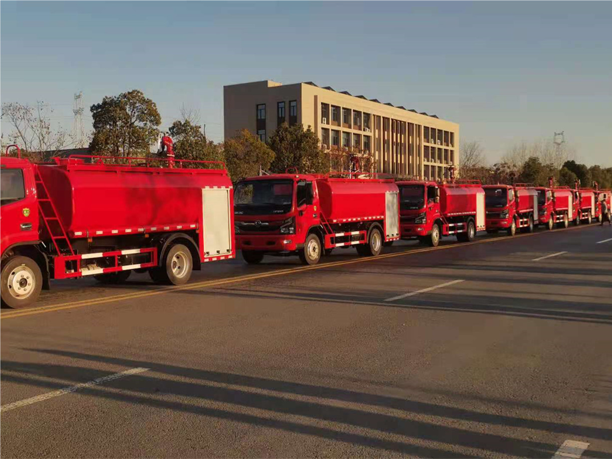 7噸大多利卡消防灑水車(chē)