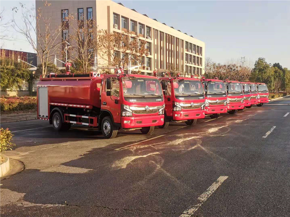 7噸大多利卡消防灑水車(chē)