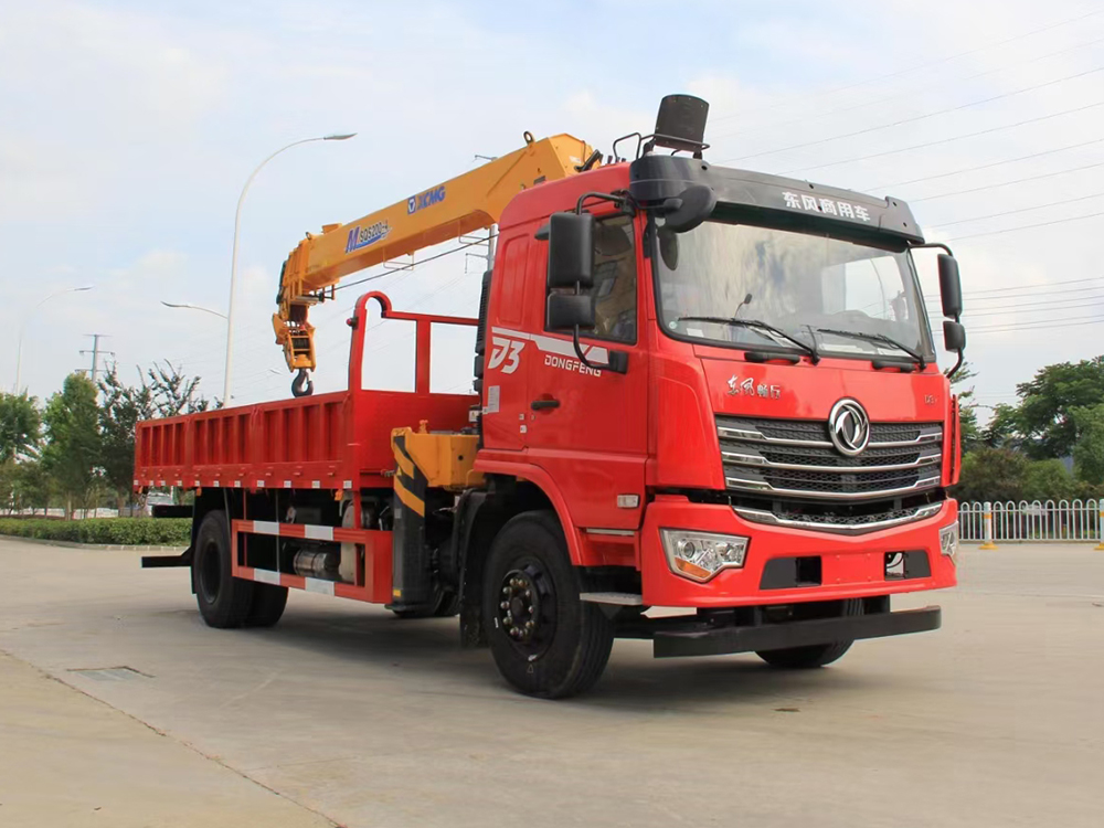 國六東風暢行D3徐工8噸隨車吊